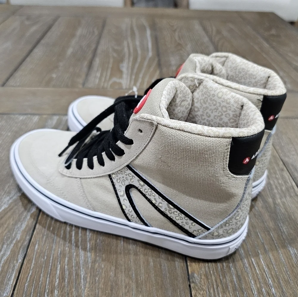 Airwalk Varial Beige Black Animal Print Denim High Top Shoes WOMENS SZ 8